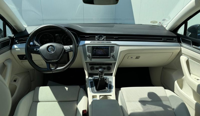 Volkswagen Passat Variant 2015 1.6 TDI Comfortline completă