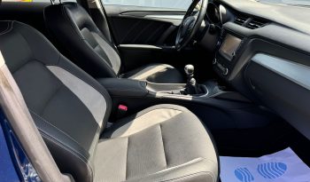 Toyota Avensis D-4D 10/2015 completă