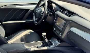 Toyota Avensis D-4D 10/2015 completă