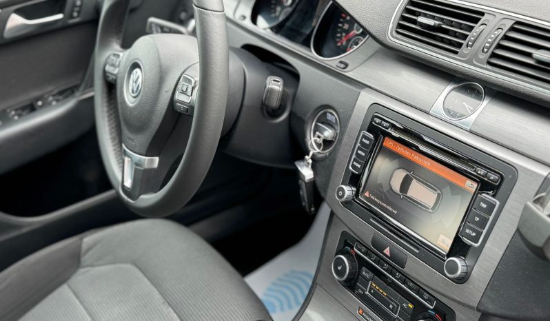 Volkswagen Passat 2.0 tdi 143 cp an 2011 completă