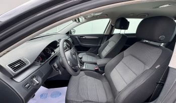 Volkswagen Passat 2.0 tdi 143 cp an 2011 completă