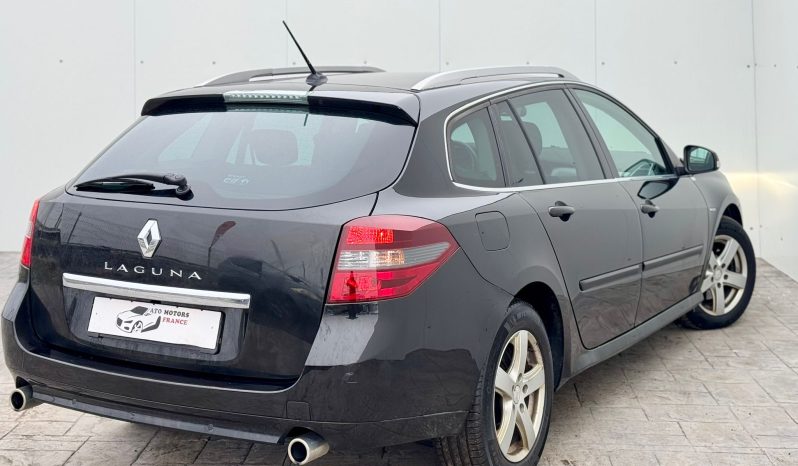 Renault Laguna completă
