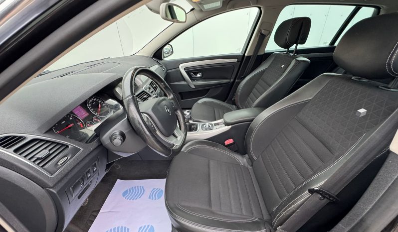 Renault Laguna completă
