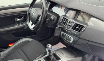 Renault Laguna completă