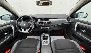 Renault Laguna completă