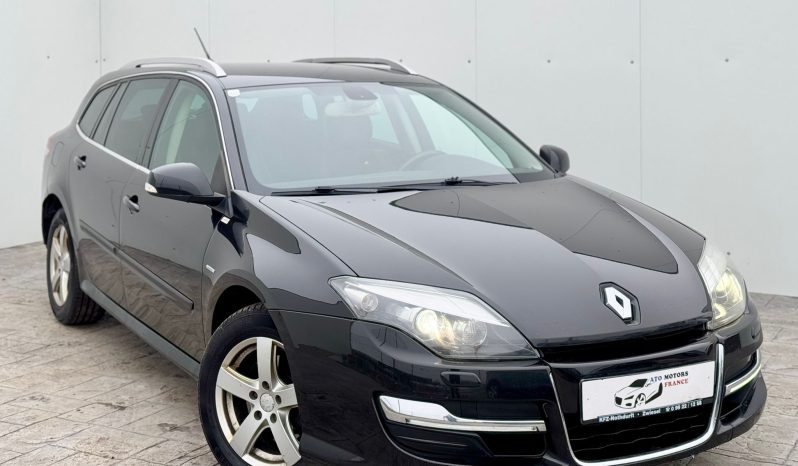 Renault Laguna completă