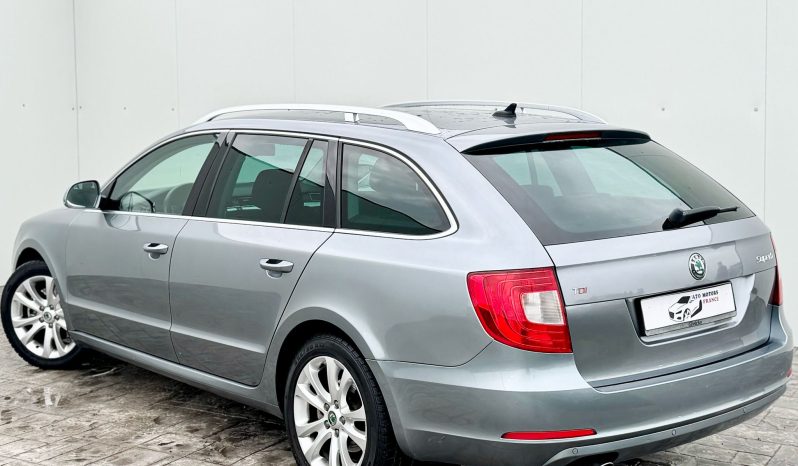 Skoda Superb 2.0 Dsg completă