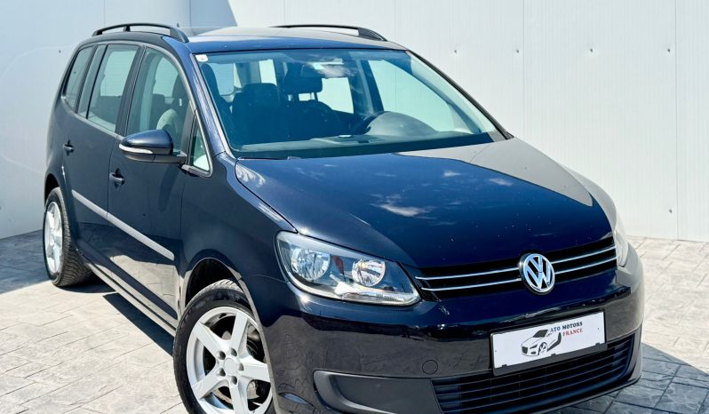 VW Touran 1.6 tdi model 7 locuri an 2011 completă