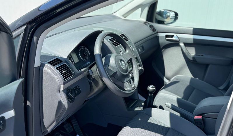 VW Touran 1.6 tdi model 7 locuri an 2011 completă