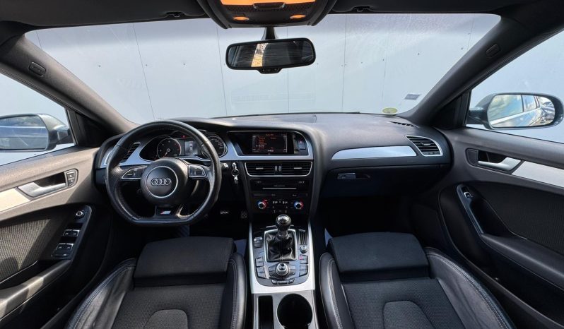 Audi A4 S-line 2.0 tdi 150cp an 8/1014 completă