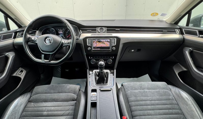 Volkswagen Passat 2.0 tdi 150 cp an 2017 completă
