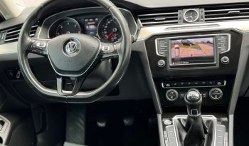 Volkswagen Passat 2.0 tdi 150 cp an 2017 completă