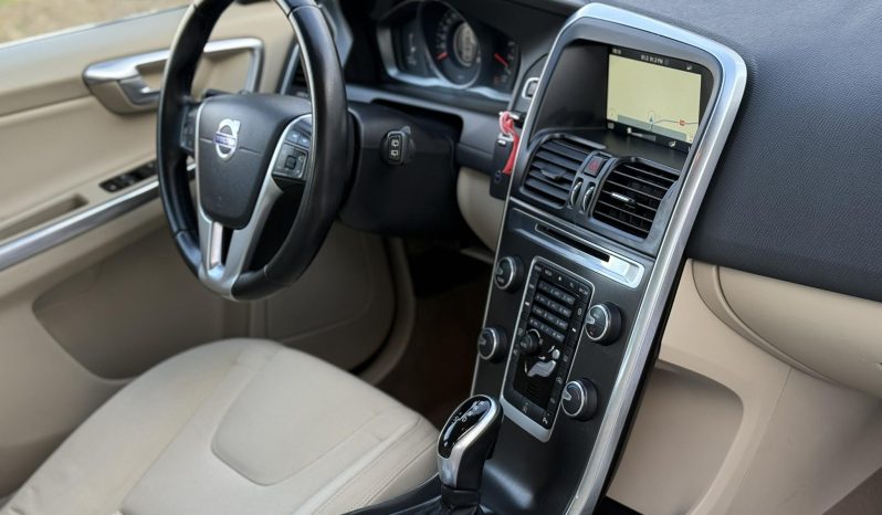 VOLVO XC 60 , 2.0 d 180cp AUTOMAT completă