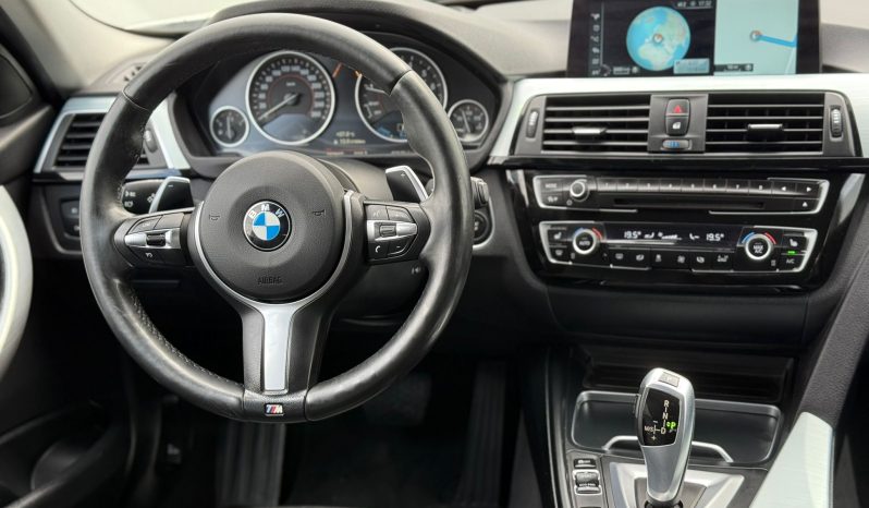 Bmw 330e plug-in Hybrid completă