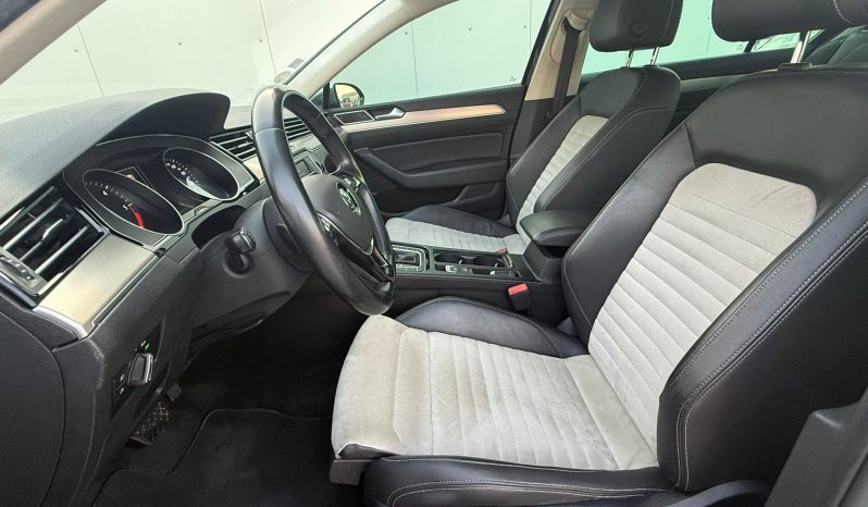 Volkswagen Passat R line 2.0 tdi 150 cp an 2016 completă