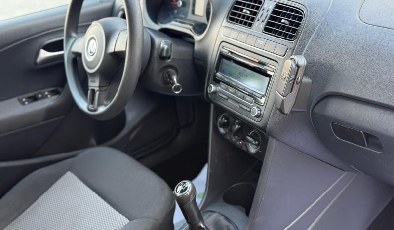 VW Polo 1.2 diesel 75cp an 2010 completă