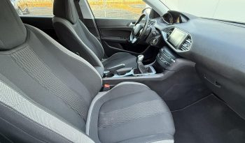 Peugeot 308 Allure 1.2i 110cp manuala completă