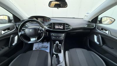 Peugeot 308 Allure 1.2i 110cp manuala