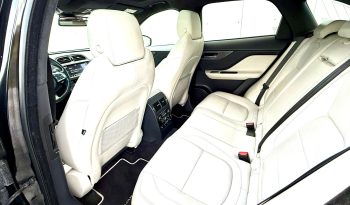 Jaguar F-Pace model S, 3.0 diesel, 300 cp, automat, an 2017 completă