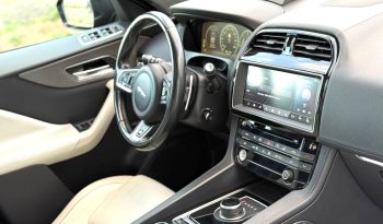 Jaguar F-Pace model S, 3.0 diesel, 300 cp, automat, an 2017 completă