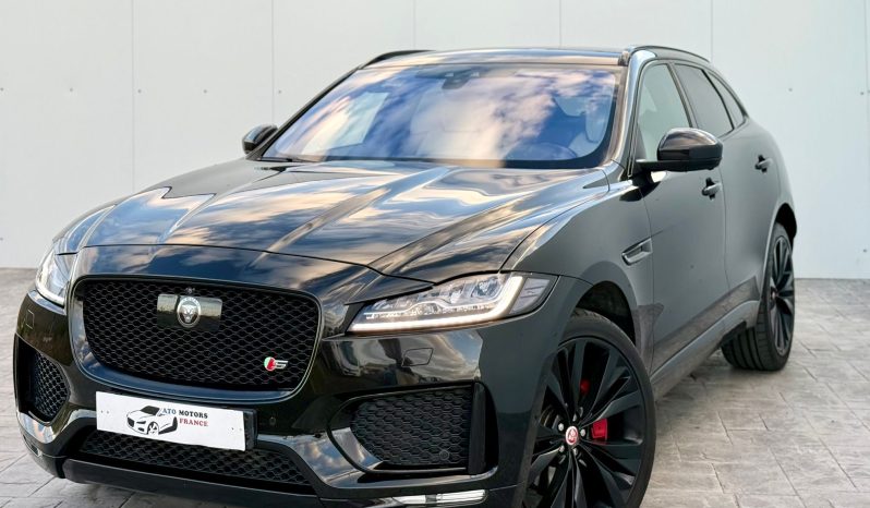 Jaguar F-Pace model S, 3.0 diesel, 300 cp, automat, an 2017 completă