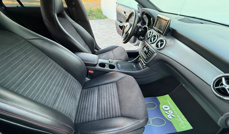 Mercedes-Benz CLA 200cdi Pak AMG, cutie automata completă