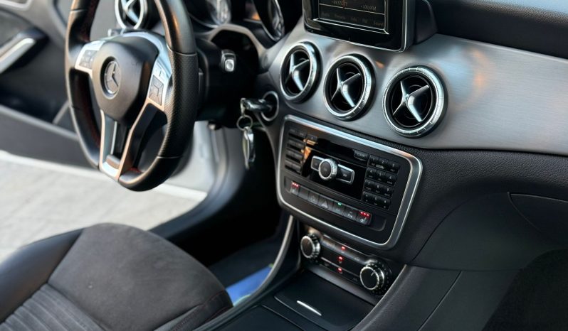 Mercedes-Benz CLA 200cdi Pak AMG, cutie automata completă