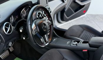 Mercedes-Benz CLA 200cdi Pak AMG, cutie automata completă