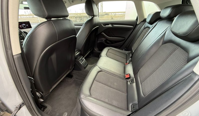 Audi A3 S-Line 1.6 tdi Ambiente completă