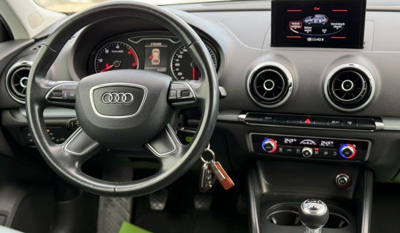 Audi A3 S-Line 1.6 tdi Ambiente completă